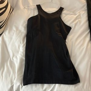 Lululemon workout tank